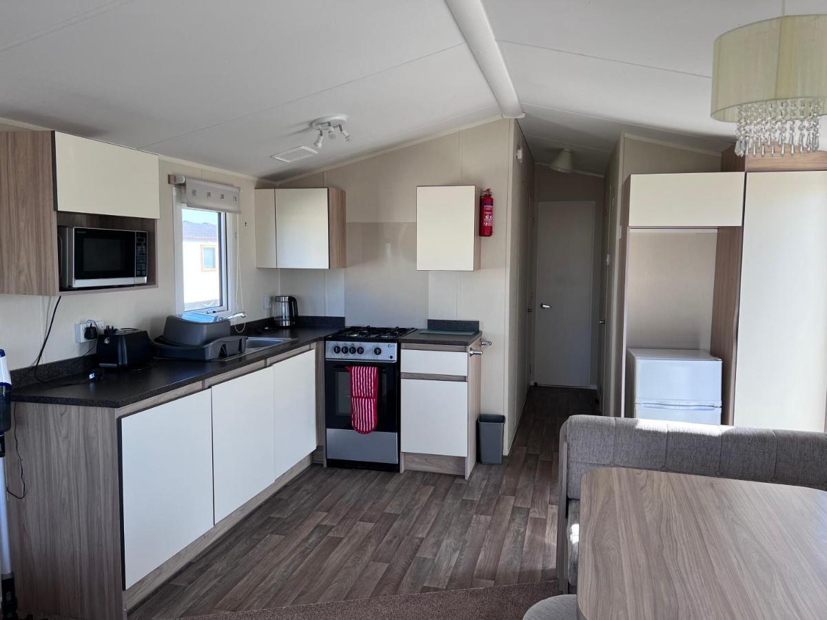 Pg173 Golden Palm Resort 6 Berth Caravan With Decking Chapel Saint Leonards Exterior foto